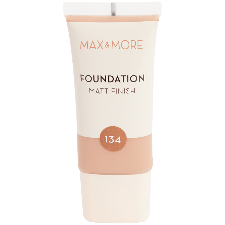 Max & More matt finish foundation